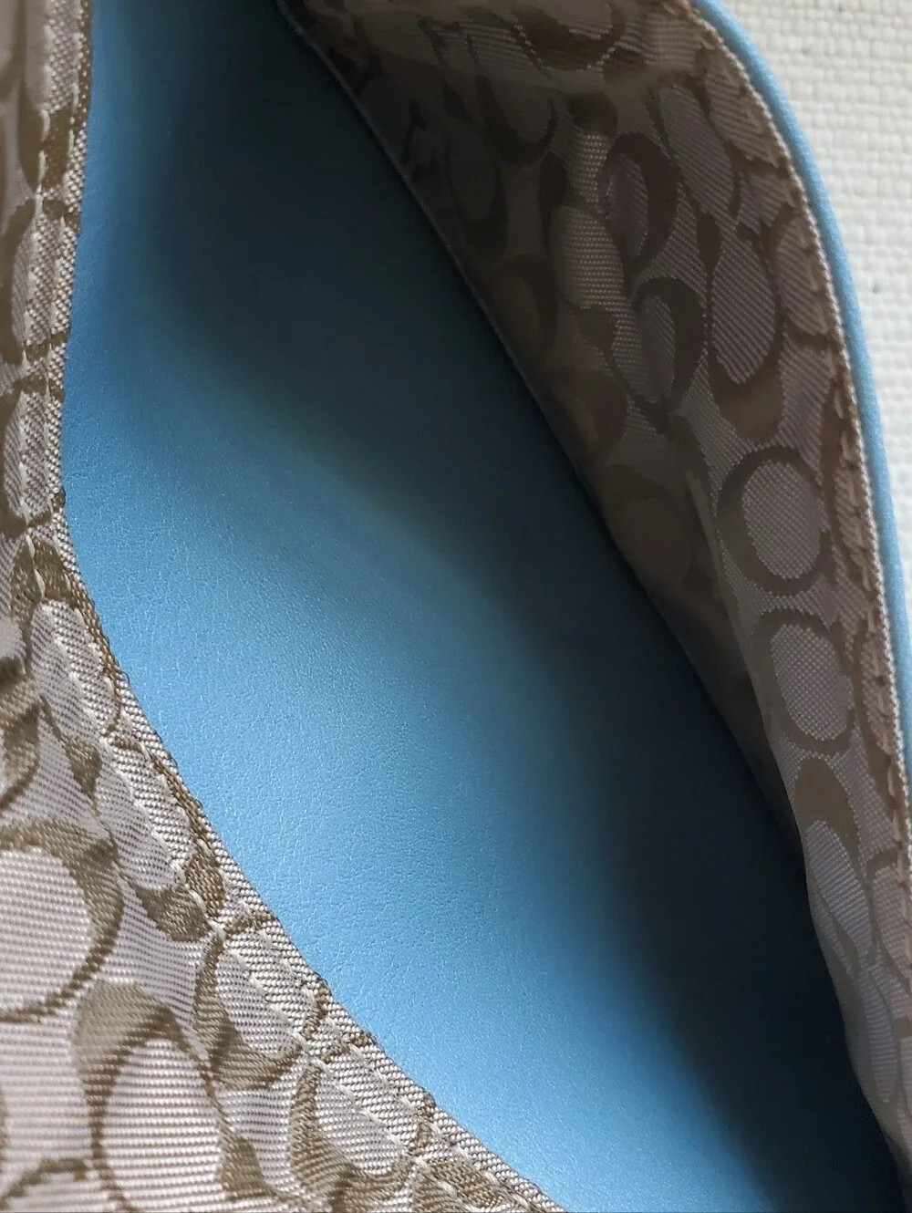 Coach Hampton Blue Leather Wristlet Wallet Buckle Snap Front Bag